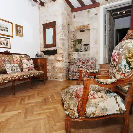 Capogrosso Palace Apartment