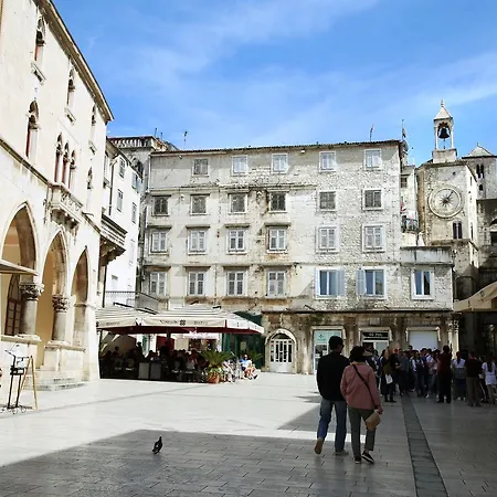 Capogrosso Palace
