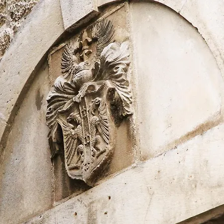 Capogrosso Palace Apartment