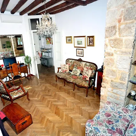 Capogrosso Palace Apartment